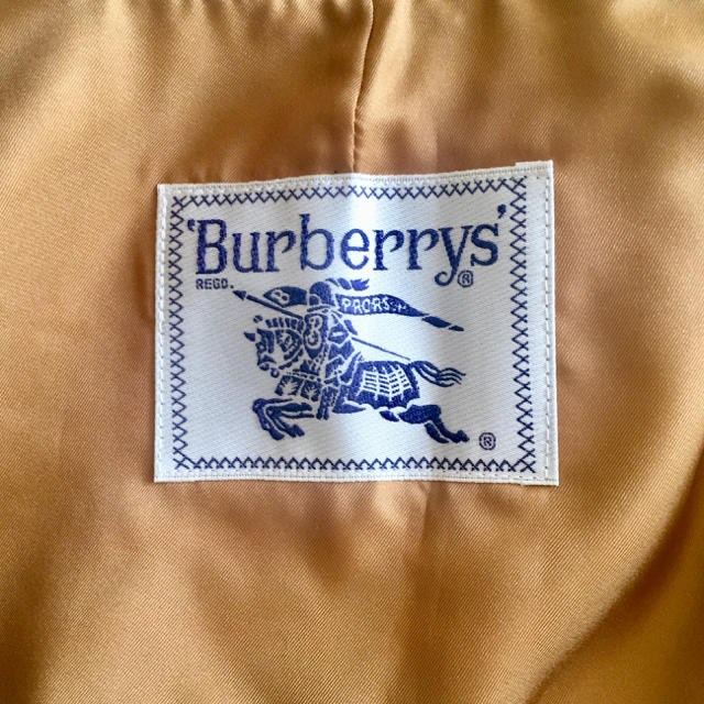 BURBERRY(バーバリー)の最終値！新同Burberry定番ベージュトレンチコート！バーバリーチェック送込 レディースのジャケット/アウター(トレンチコート)の商品写真