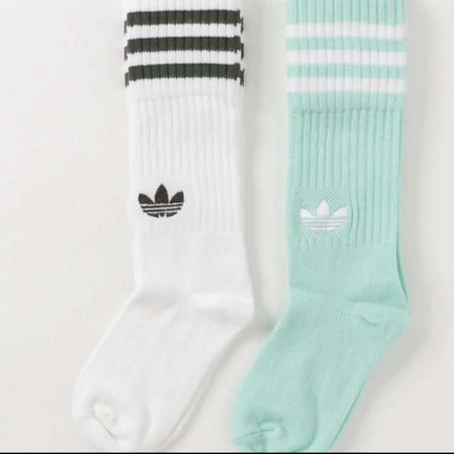 adidas(アディダス)の《新品》アディダスオリジナルス ソックス 靴下 22〜24センチ 二足組 レディースのレッグウェア(ソックス)の商品写真