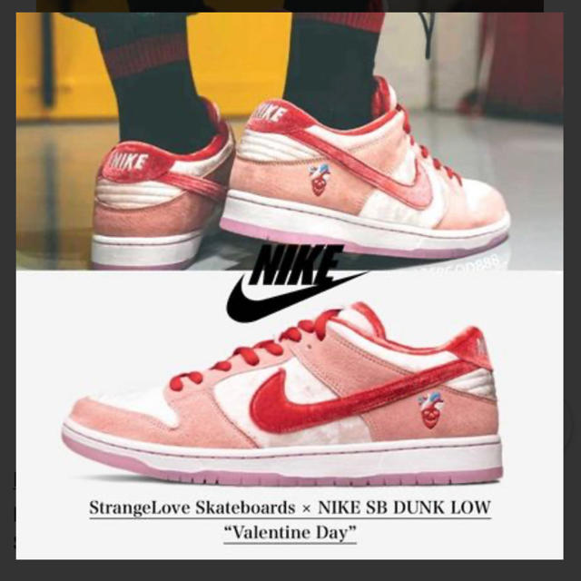 NIKE(ナイキ)のSTRANGELOVE SKATEBOARDS NIKE SB DUNK LOW メンズの靴/シューズ(スニーカー)の商品写真