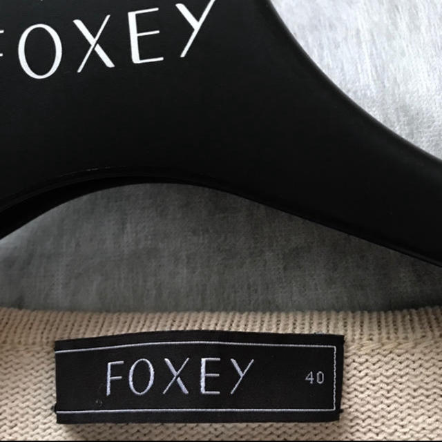 FOXEY(フォクシー)のフォクシー　カーディガン レディースのトップス(カーディガン)の商品写真