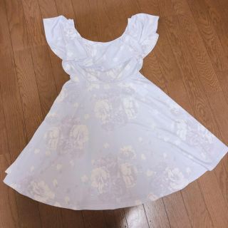 セシルマクビー(CECIL McBEE)の【限定】新品未使用 CECIL McBEE 花柄ワンピース 定価5900円(ミニワンピース)