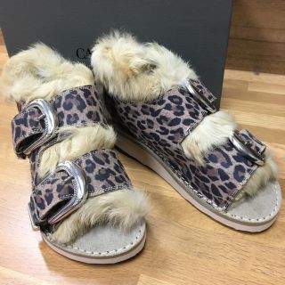 アパルトモンドゥーズィエムクラス(L'Appartement DEUXIEME CLASSE)の専用☆CAMINANDO Two Strap Fur Sandalレオパード(サンダル)