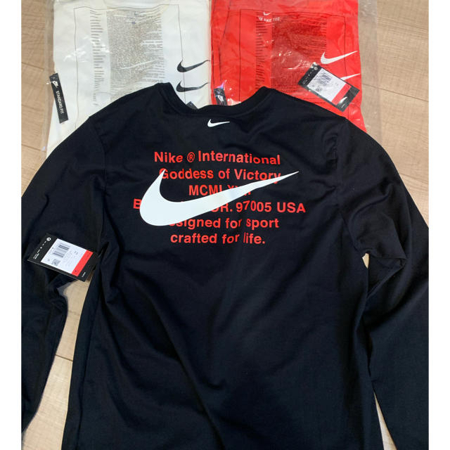 NIKE　Tシャツ　レッド　Lサイズ