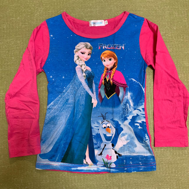 りおみん様専用 アナ雪のTシャツ 120cm キッズ/ベビー/マタニティのキッズ服女の子用(90cm~)(Tシャツ/カットソー)の商品写真