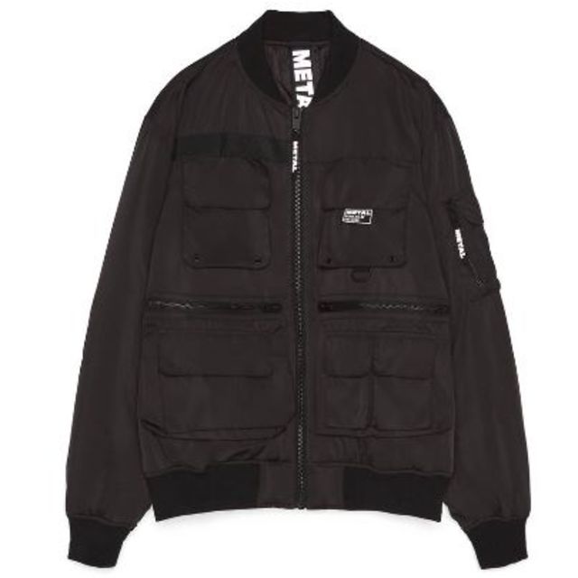 ミリタリージャケット新品BERSHKAミリタリーコンバットボンバーブルゾンＸＳ