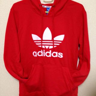 アディダス(adidas)のadidas プルオーバー(パーカー)