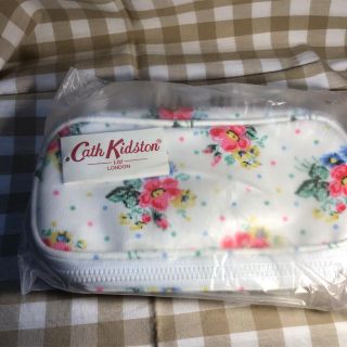 キャスキッドソン(Cath Kidston)のキャスキッドソン　ポーチ　白(ポーチ)