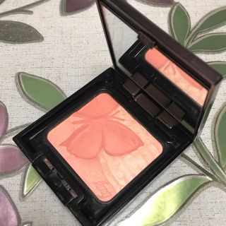 エイボン(AVON)のfmg  ビューティフル　チークカラー(チーク)