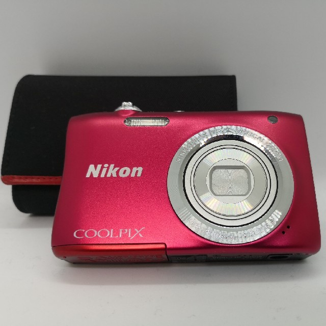 Nikon(ニコン)のNikon COOLPIX S2900 ケース付 スマホ/家電/カメラのカメラ(コンパクトデジタルカメラ)の商品写真