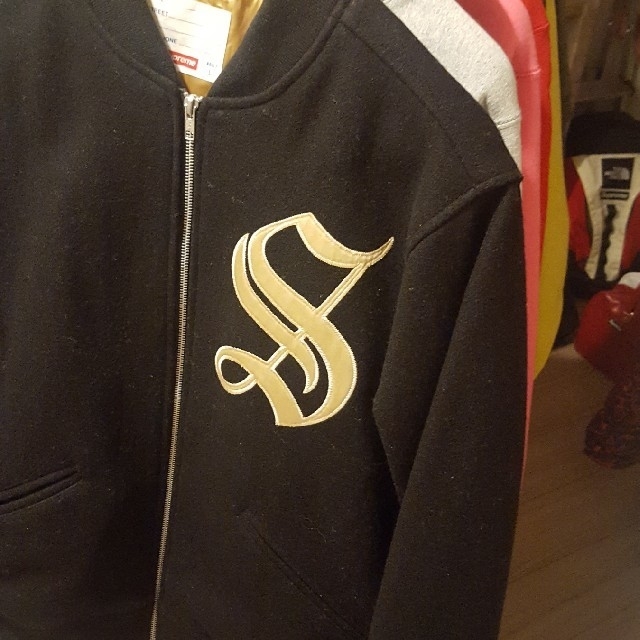 Supreme(シュプリーム)のSupreme Old English Zip Varsity Jacket L メンズのジャケット/アウター(スタジャン)の商品写真