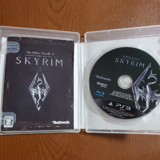 PlayStation3(プレイステーション3)のThe Elder Scrolls V： Skyrim（ザ エルダースクロールズ エンタメ/ホビーのゲームソフト/ゲーム機本体(家庭用ゲームソフト)の商品写真