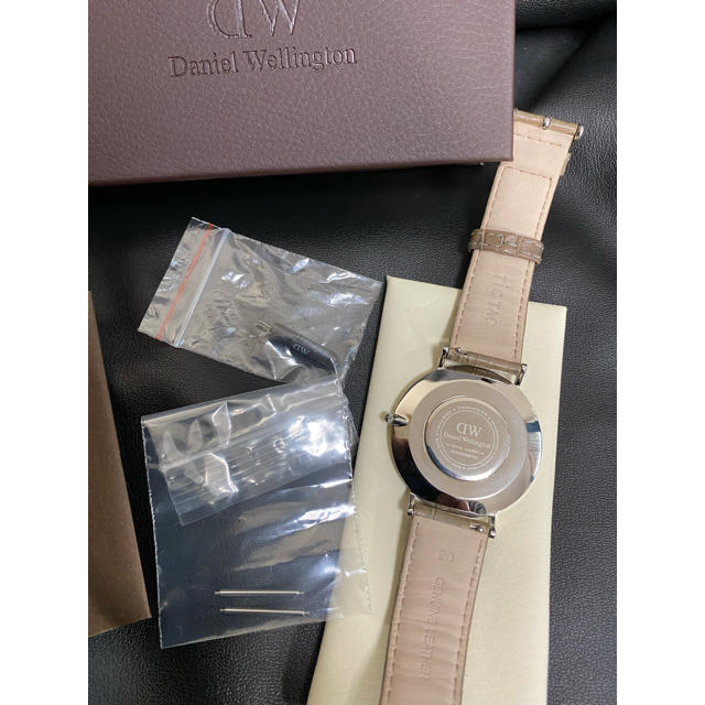 Daniel Wellington(ダニエルウェリントン)のダニエルウエリントン　クロコダイルレザーベルト付き メンズの時計(腕時計(アナログ))の商品写真