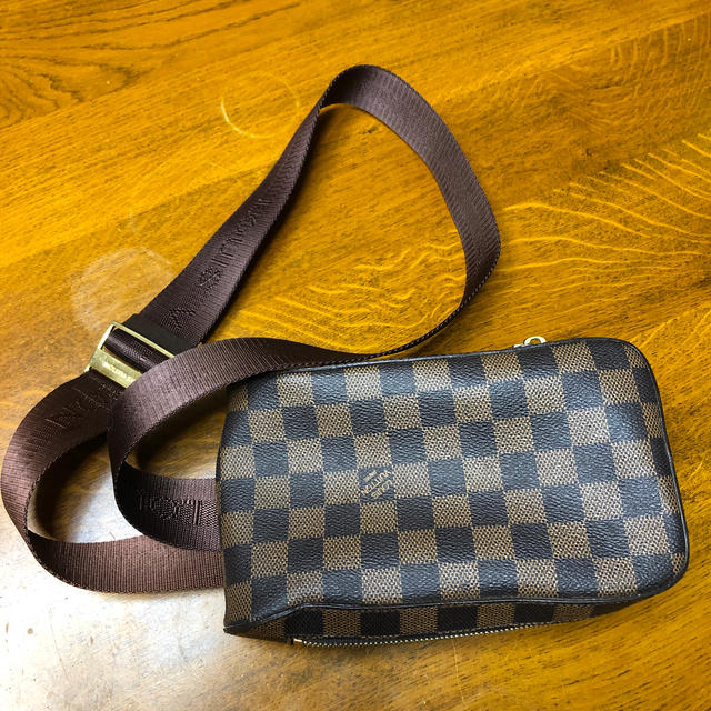 LOUIS VUITTON バック