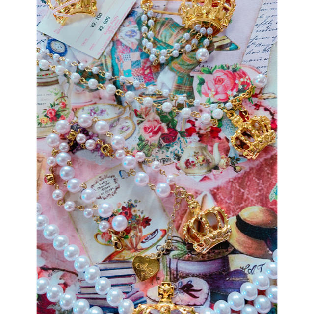 Angelic Pretty(アンジェリックプリティー)のAngelic Pretty 王冠パールアクセサリーセット 5点 レディースのアクセサリー(ブレスレット/バングル)の商品写真