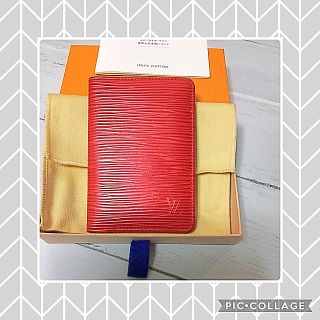 ルイヴィトン(LOUIS VUITTON)のLOUISVUITTON✿エピ名刺＆カード入れ(名刺入れ/定期入れ)