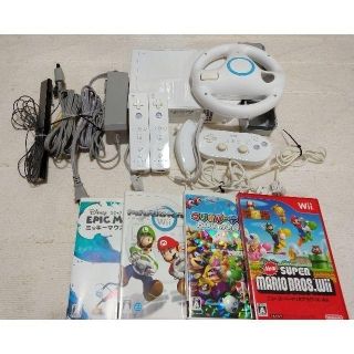 ウィー(Wii)のwii本体とソフト(家庭用ゲーム機本体)