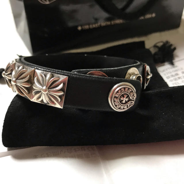 Chrome Hearts(クロムハーツ)の最終値下げ　本日終了　クロムハーツ　ゼロピラミッドスタッズブレスレット　美品 メンズのアクセサリー(ブレスレット)の商品写真