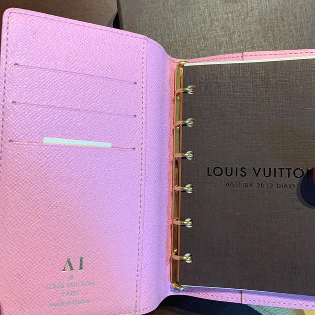 LOUIS VUITTON(ルイヴィトン)のLOUIS VUITTON マルチカラー手帳 メンズのファッション小物(手帳)の商品写真