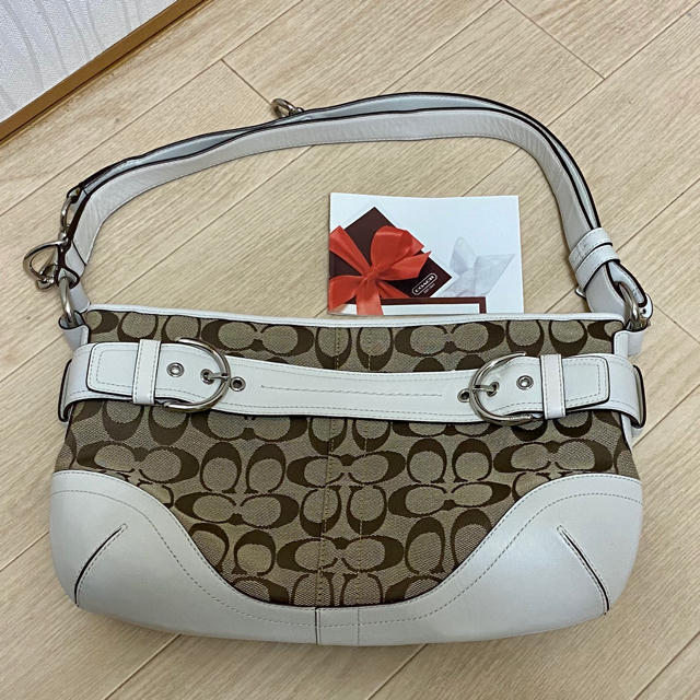 COACH(コーチ)の1度のみ使用　coach シグネチャー　2way バッグ レディースのバッグ(ショルダーバッグ)の商品写真