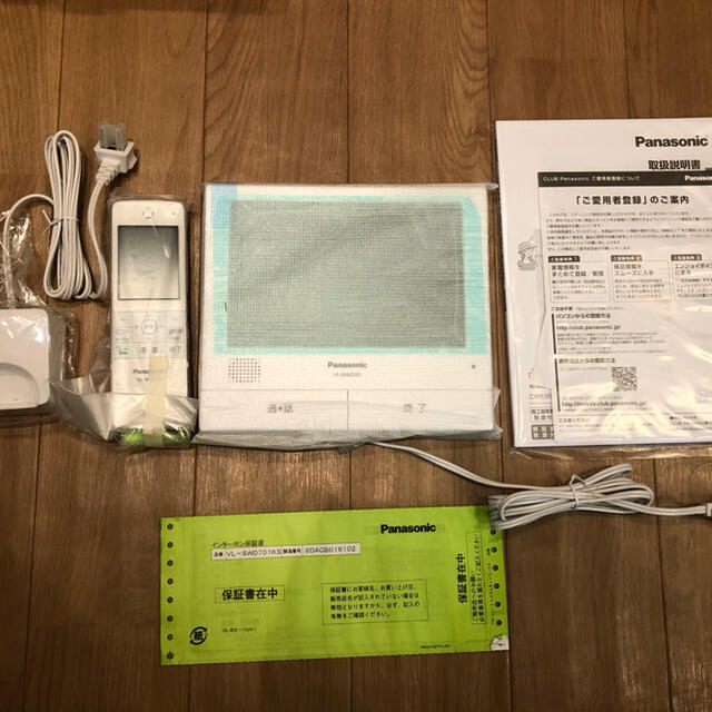 Panasonic(パナソニック)の★新品★パナソニックインターフォンフルセットテレビドアホンVL-SWD701KS スマホ/家電/カメラのスマホ/家電/カメラ その他(防犯カメラ)の商品写真