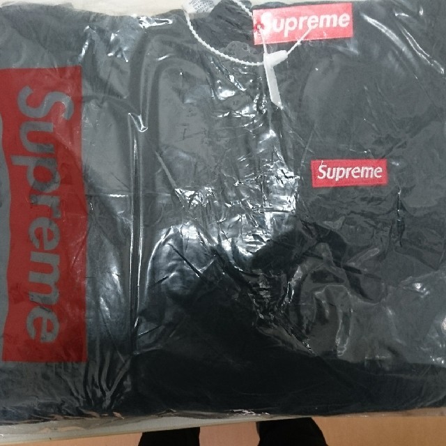 Supremeパーカーパーカー