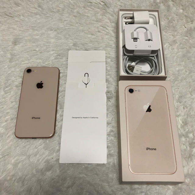 iPhone8 256GBのサムネイル