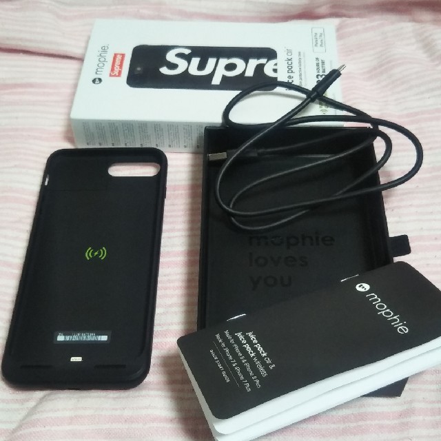 iPhone 7 8  Black シュプリーム バッテリー ケース 1