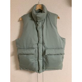 コモリ(COMOLI)のAURALEE　 19AWLIGHTFINXPOLYESTERDOWNVEST　(ダウンベスト)