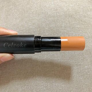 コスメキッチン(Cosme Kitchen)のcelvoke セルヴォーク　カムフィースティックブラッシュ(チーク)