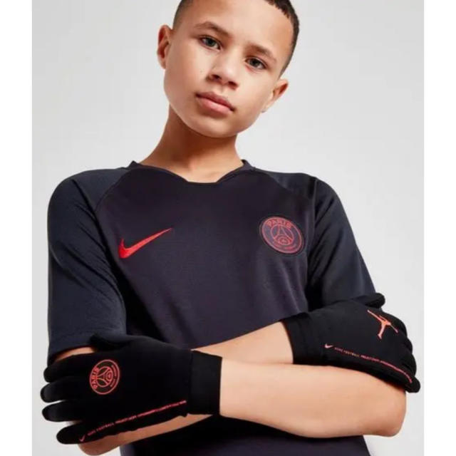 NIKE(ナイキ)のNIKE パリサンジェルマン✖️ジョーダン ハイパーウォーム グローブ　手袋　L スポーツ/アウトドアのサッカー/フットサル(ウェア)の商品写真
