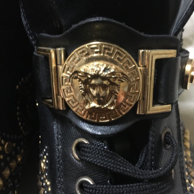 VERSACE(ヴェルサーチ)の☆ワッザ1988様専用ページ2/1まで☆ メンズの靴/シューズ(スニーカー)の商品写真