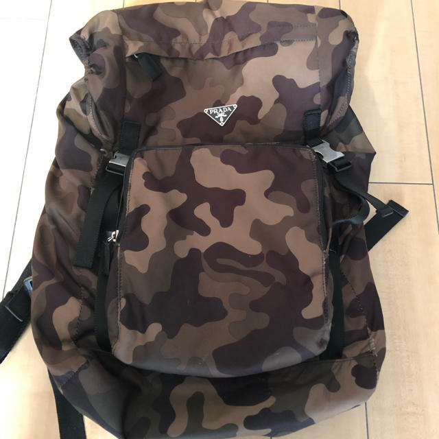 プラダ PRADA リュック バックパック 迷彩 カモフラージュ - バッグ