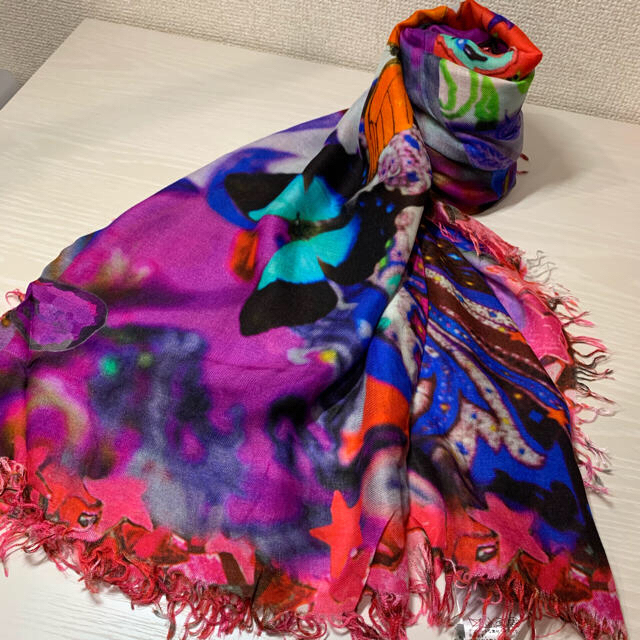 ETRO(エトロ)の【大特価】新品未使用　ETRO エトロx蜷川実花【Eden】コラボ　ショール レディースのファッション小物(マフラー/ショール)の商品写真