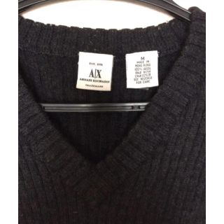 アルマーニエクスチェンジ(ARMANI EXCHANGE)の美品 アルマーニエクスチェンジ V首グレーセーター(ニット/セーター)