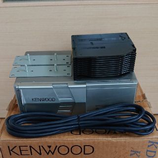 ケンウッド(KENWOOD)の【ksn様専用】☆KENWOOD☆CDチェンジャー(10連)☆KDC-C410(カーオーディオ)