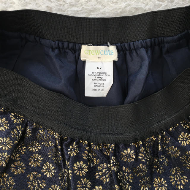 J.Crew(ジェイクルー)の超美品　J crew kids スカート　ネイビー　キッズ　花柄　 キッズ/ベビー/マタニティのキッズ服女の子用(90cm~)(スカート)の商品写真