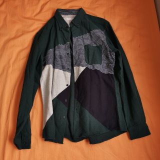 アーヴェヴェ(a.v.v)のa.v.v HOMME シャツ 厚手 XL パッチワーク(シャツ)