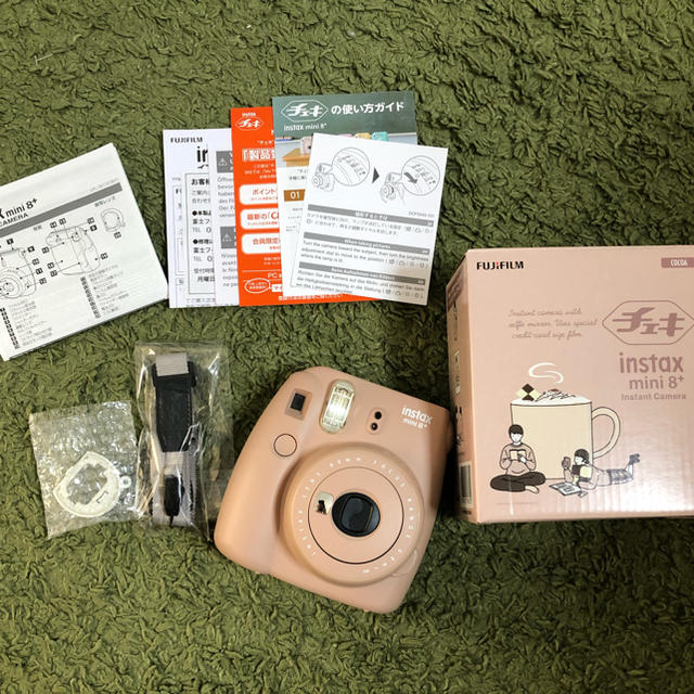 チェキ　instaxmini8+ スマホ/家電/カメラのカメラ(フィルムカメラ)の商品写真