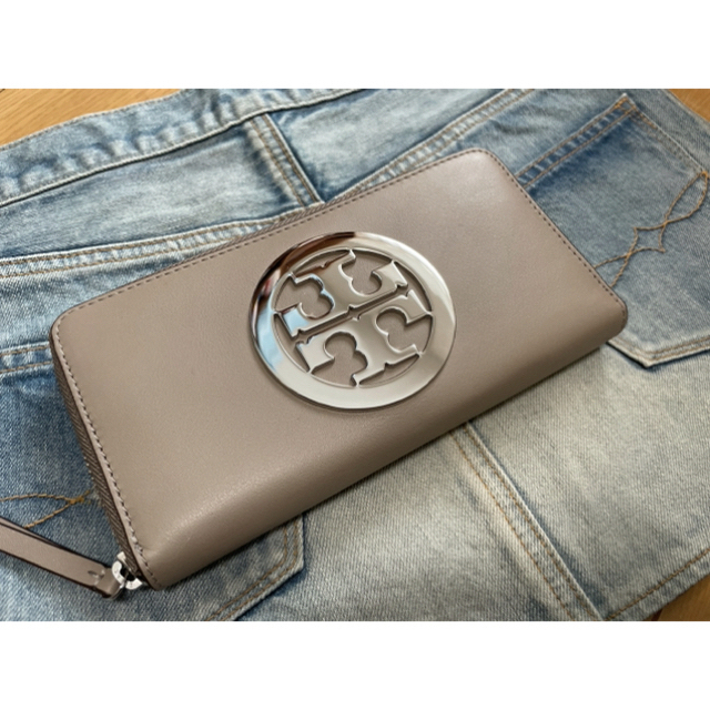 Tory Burch(トリーバーチ)の【新品未使用】 TORYBURCH 財布トリーバーチ グレージュ レディースのファッション小物(財布)の商品写真