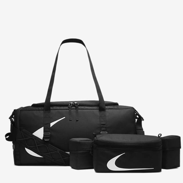 nike off-white ダッフルバッグ