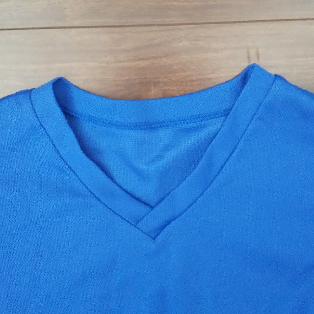 インナーシャツ 青 130 スポーツ/アウトドアのサッカー/フットサル(ウェア)の商品写真