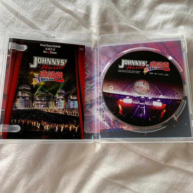 JOHNNYS’ Worldの感謝祭 in TOKYO DOME Blu-ray エンタメ/ホビーのDVD/ブルーレイ(ミュージック)の商品写真