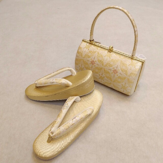 草履バッグセット Lサイズ 留袖用 訪問着用 新品 Zb 6の通販 By Netkimono S Shop ラクマ 草履バッグセット Lサイズ 留袖用 訪問着用 新品 Zb 6の通販 By Netkimono S Shop ラクマ