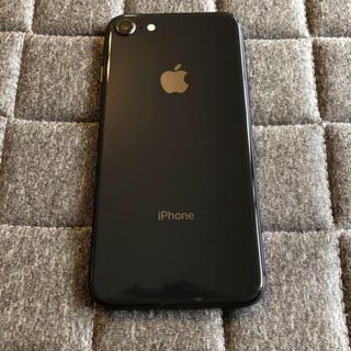 アイフォーン(iPhone)のiPhone8(スマートフォン本体)