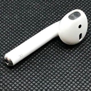 アップル(Apple)のApple純正 第1世代 AirPods イヤホン 片耳 右（R）のみ(1(ヘッドフォン/イヤフォン)