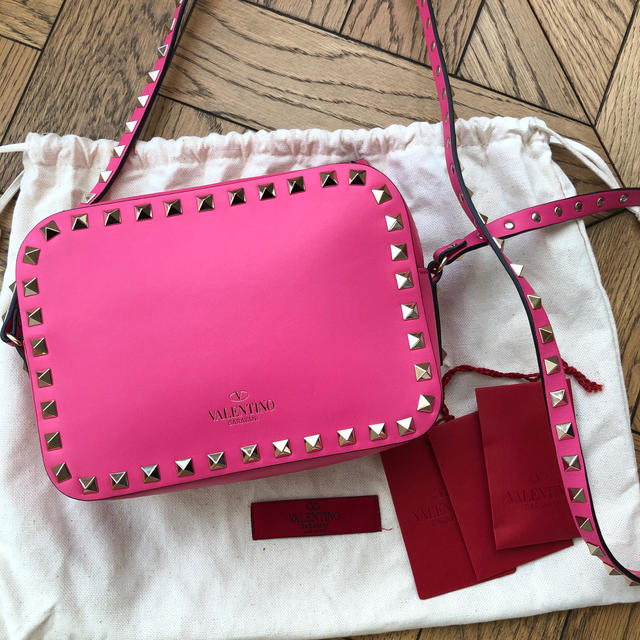 VALENTINO バレンティノ　クロスボディーバッグ　ピンク