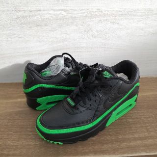 ナイキ(NIKE)のNIKE AIR MAX 90 undefeated

27.5cm 黒緑(スニーカー)