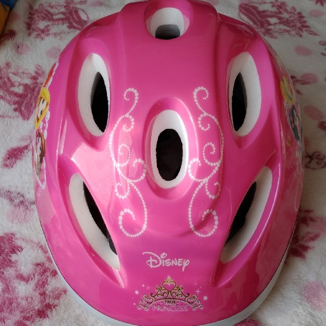 Disney(ディズニー)のキッズヘルメット　プリンセス キッズ/ベビー/マタニティの外出/移動用品(自転車)の商品写真