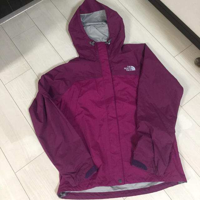 THE NORTH FACE(ザノースフェイス)のノースフェイス ドットショット♡ レディースのジャケット/アウター(ミリタリージャケット)の商品写真