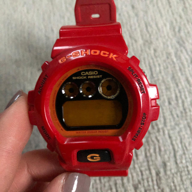 G-SHOCK(ジーショック)のG-SHOCK 赤×オレンジ メンズの時計(腕時計(デジタル))の商品写真